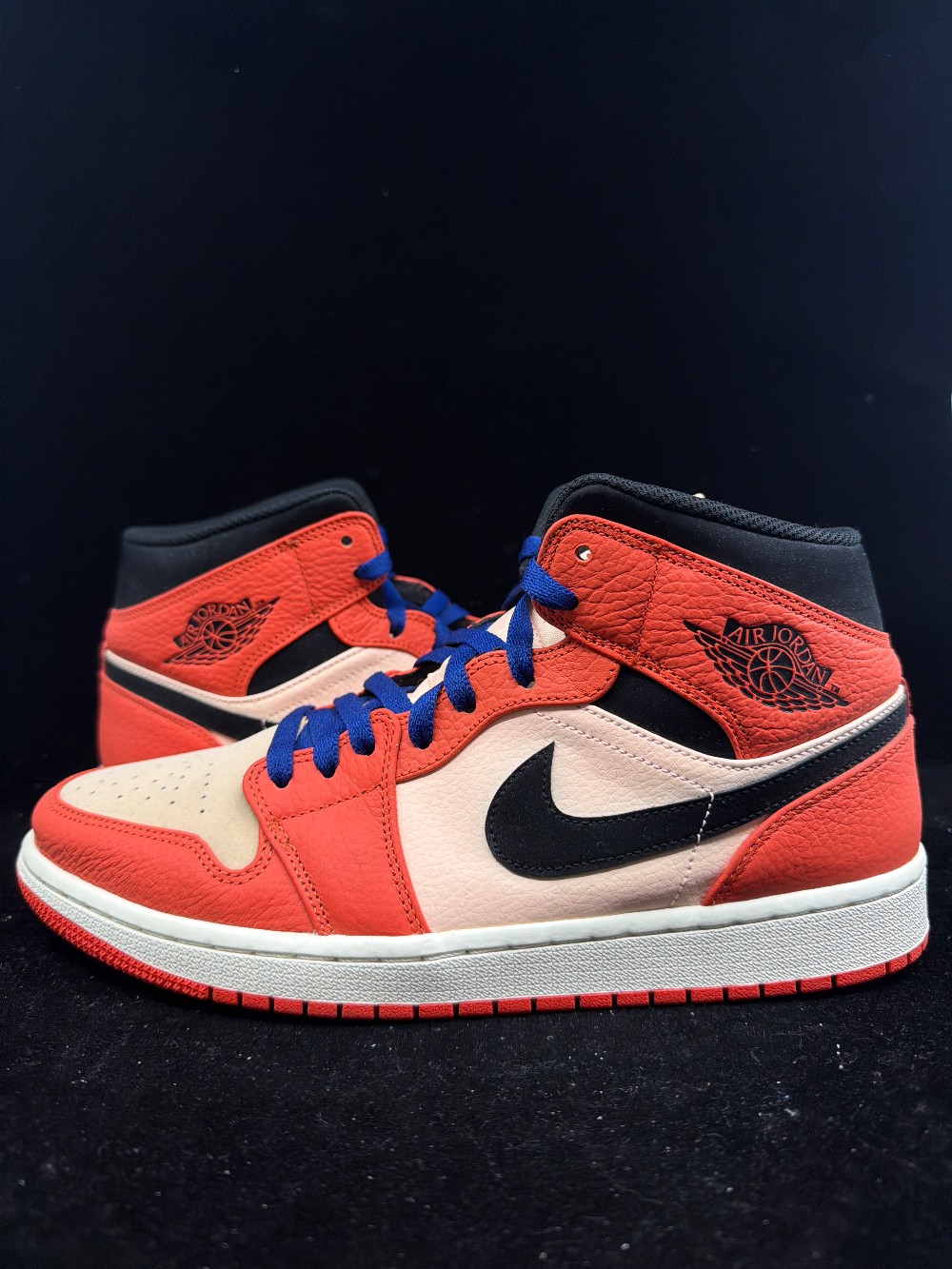 *USED* AJ 1 MID - TEAM ORANGE BLACK