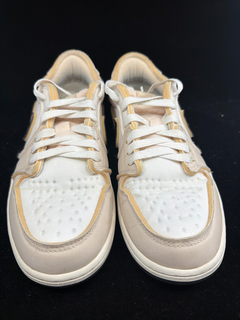 *USED* AJ 1 LOW OG - COCONUT MILK