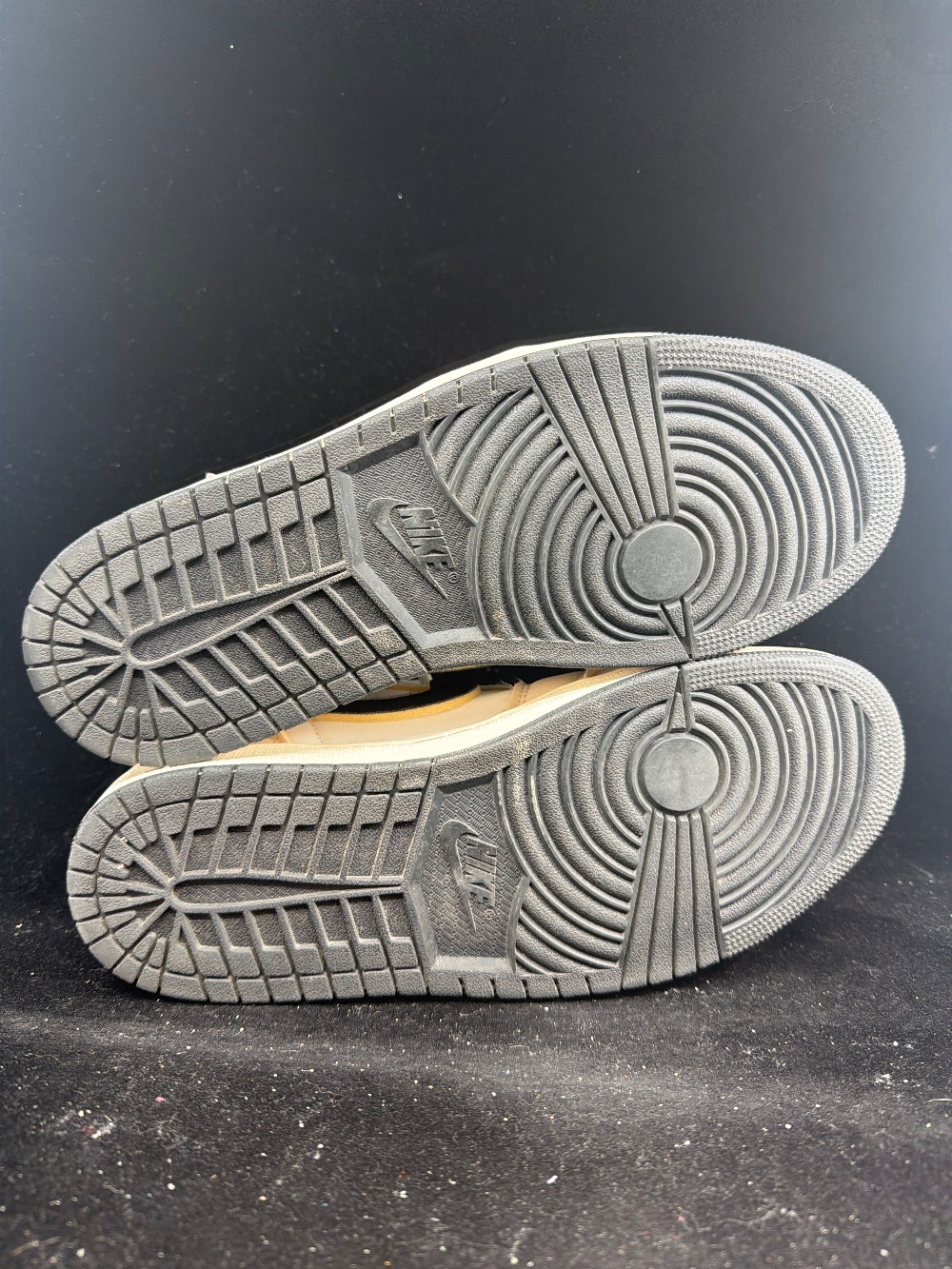 *USED* AJ 1 LOW OG - COCONUT MILK