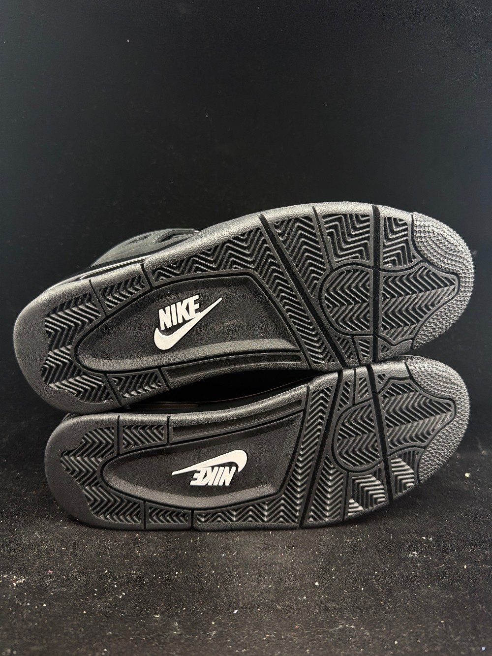 AJ 4 - BLACK CAT (2025)