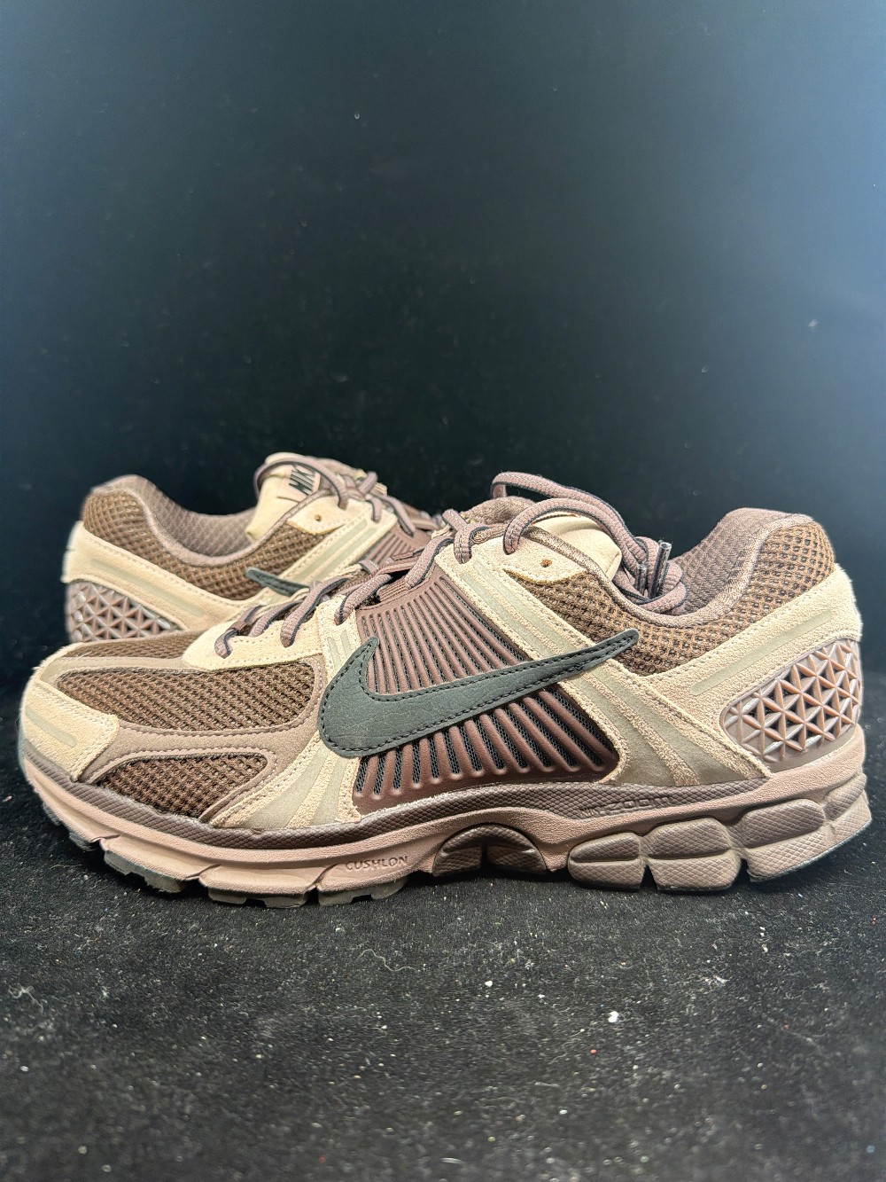 *USED* NIKE VOMERO 5 (W) - PLUM ECLIPSE