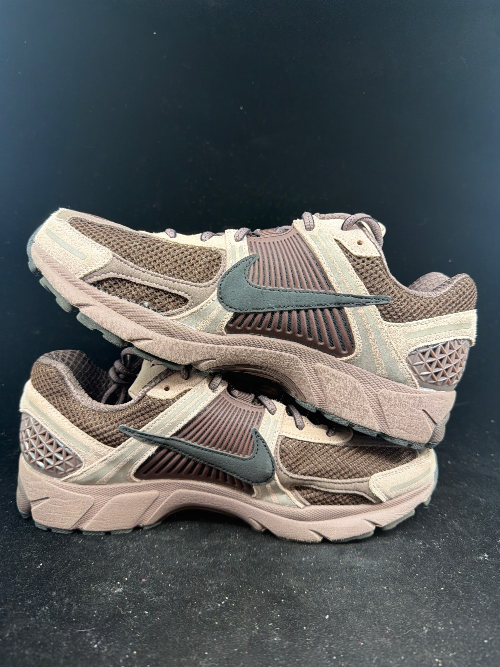 *USED* NIKE VOMERO 5 (W) - PLUM ECLIPSE