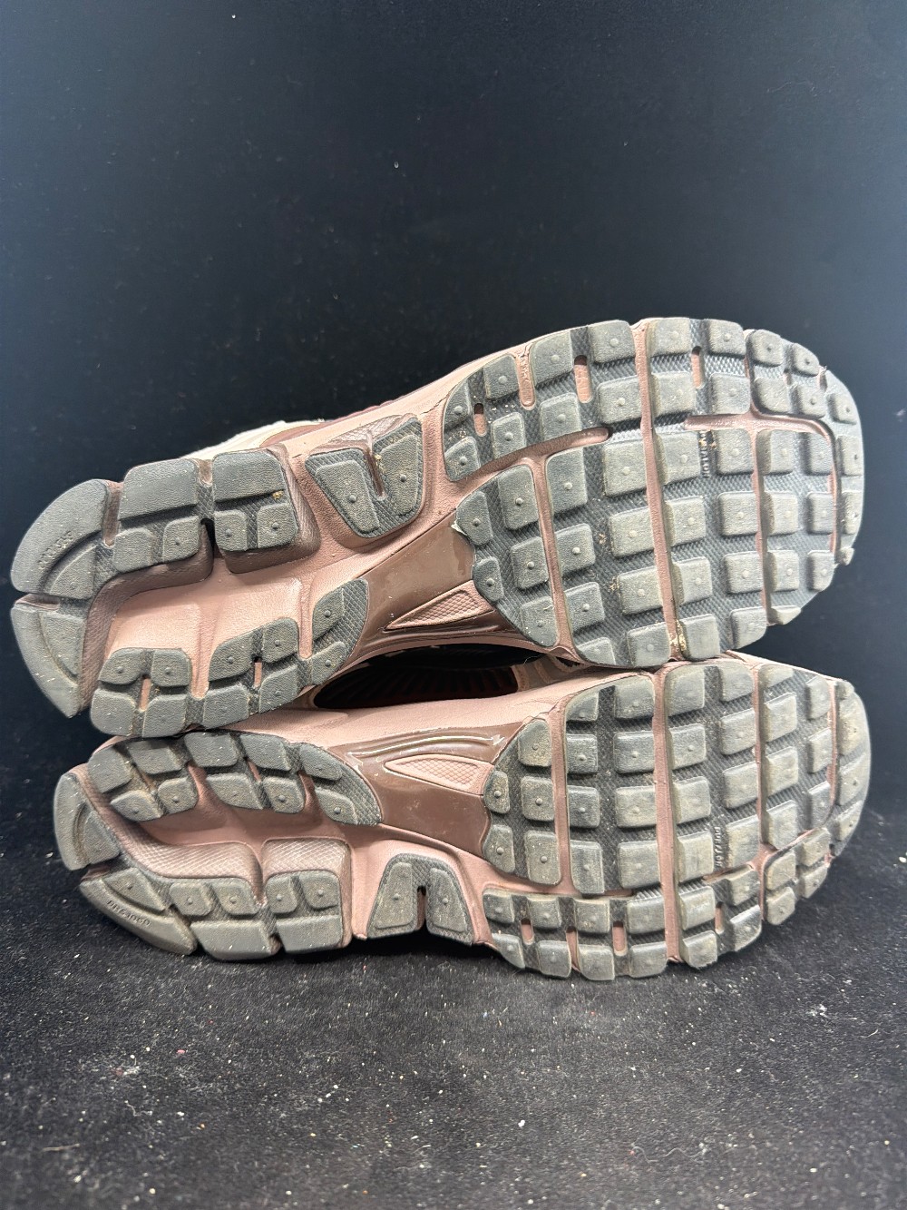 *USED* NIKE VOMERO 5 (W) - PLUM ECLIPSE