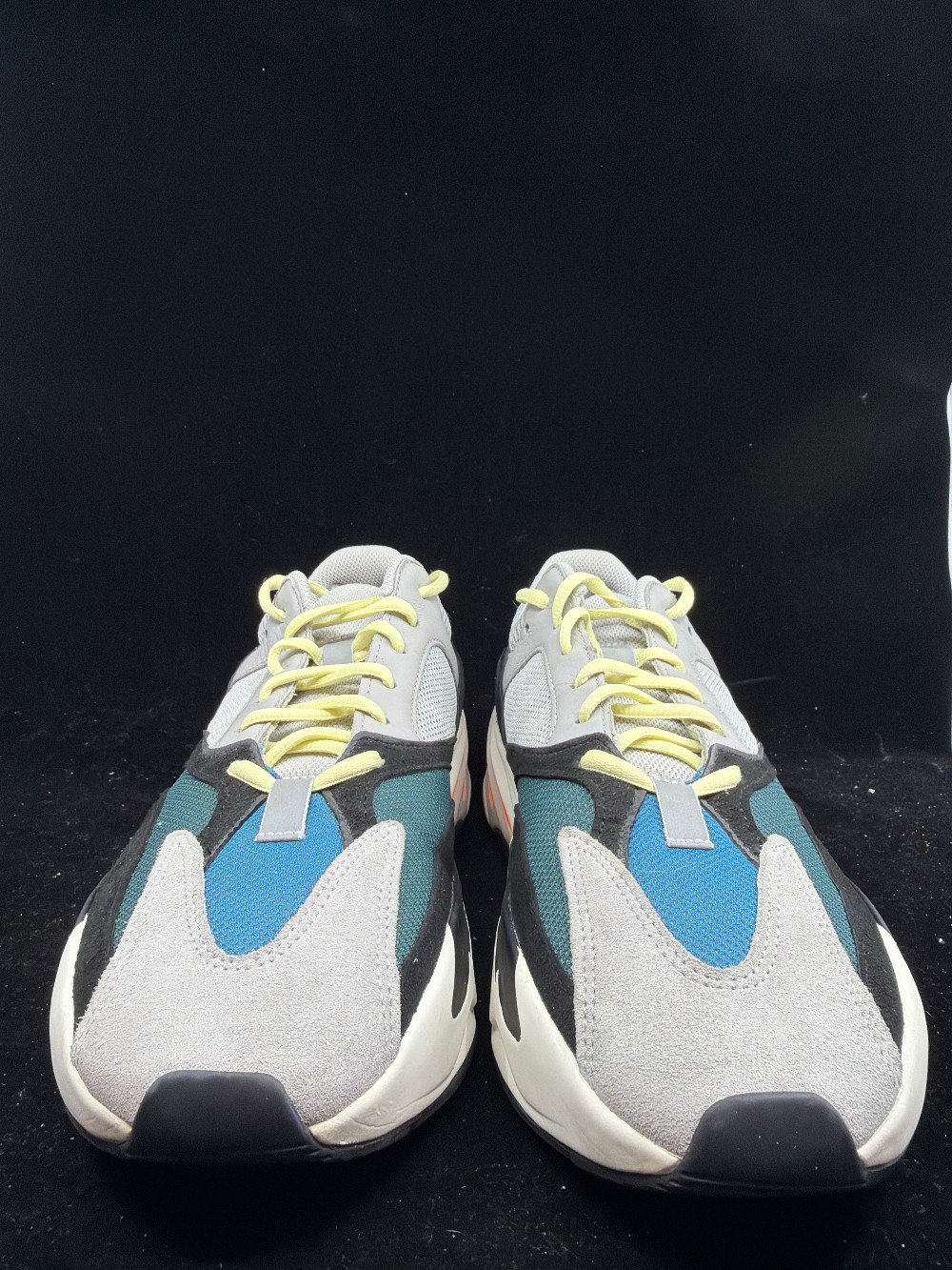 *USED/REP BOX* YEEZY BOOST 700 - WAVE RUNNER