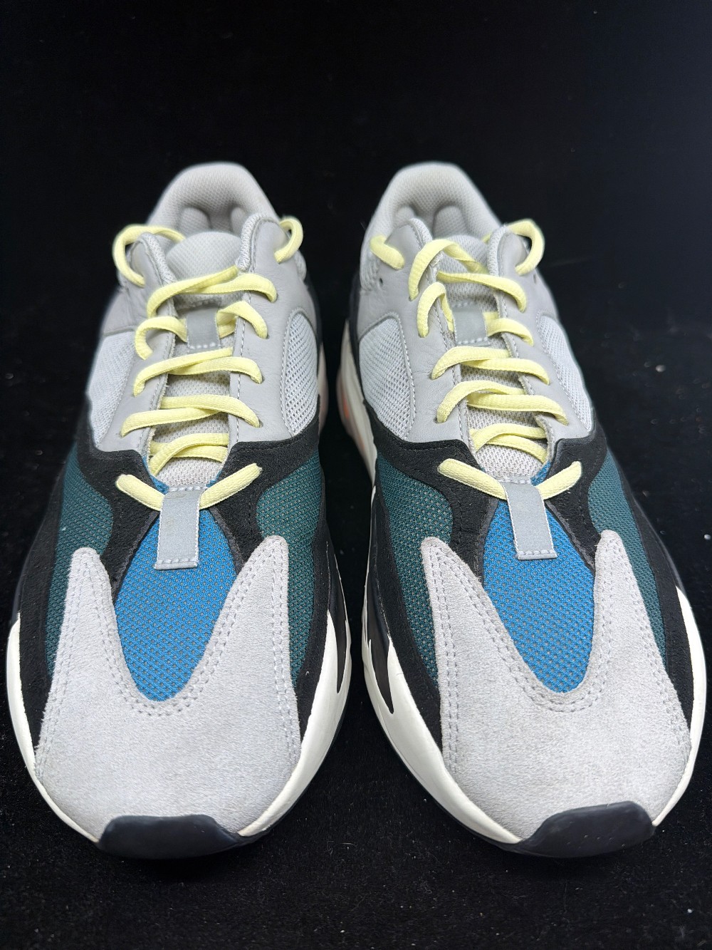 *USED/REP BOX* YEEZY BOOST 700 - WAVE RUNNER
