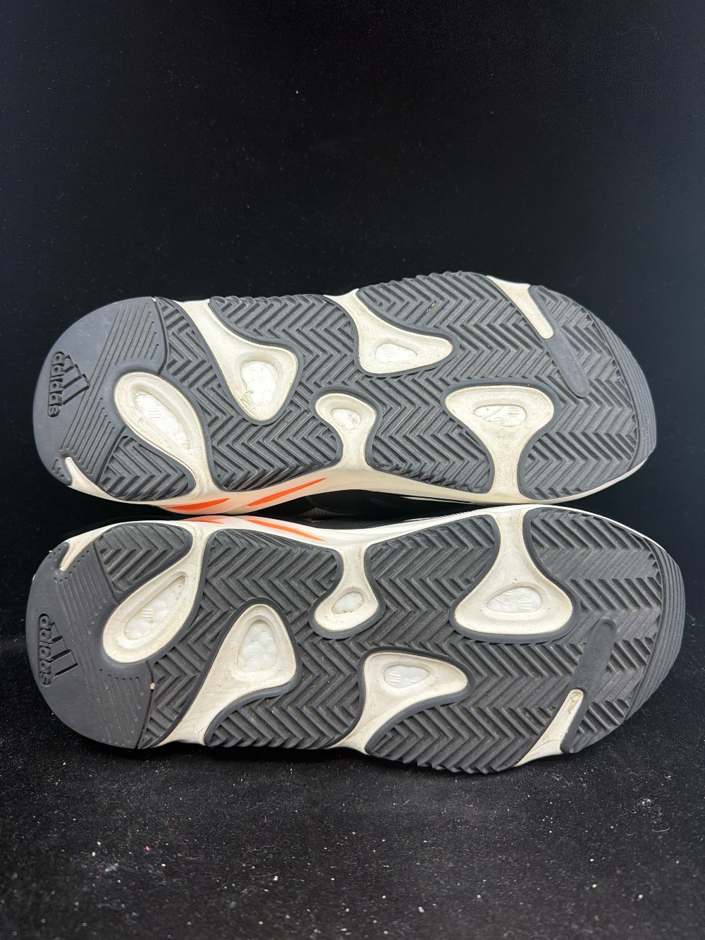 *USED/REP BOX* YEEZY BOOST 700 - WAVE RUNNER