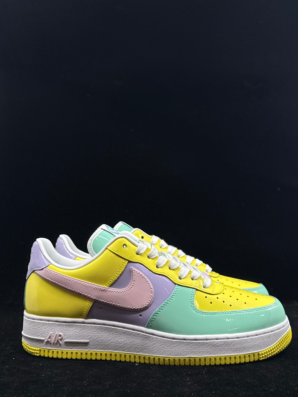 NIKE AIR FORCE 1 LOW - EASTER (2026)