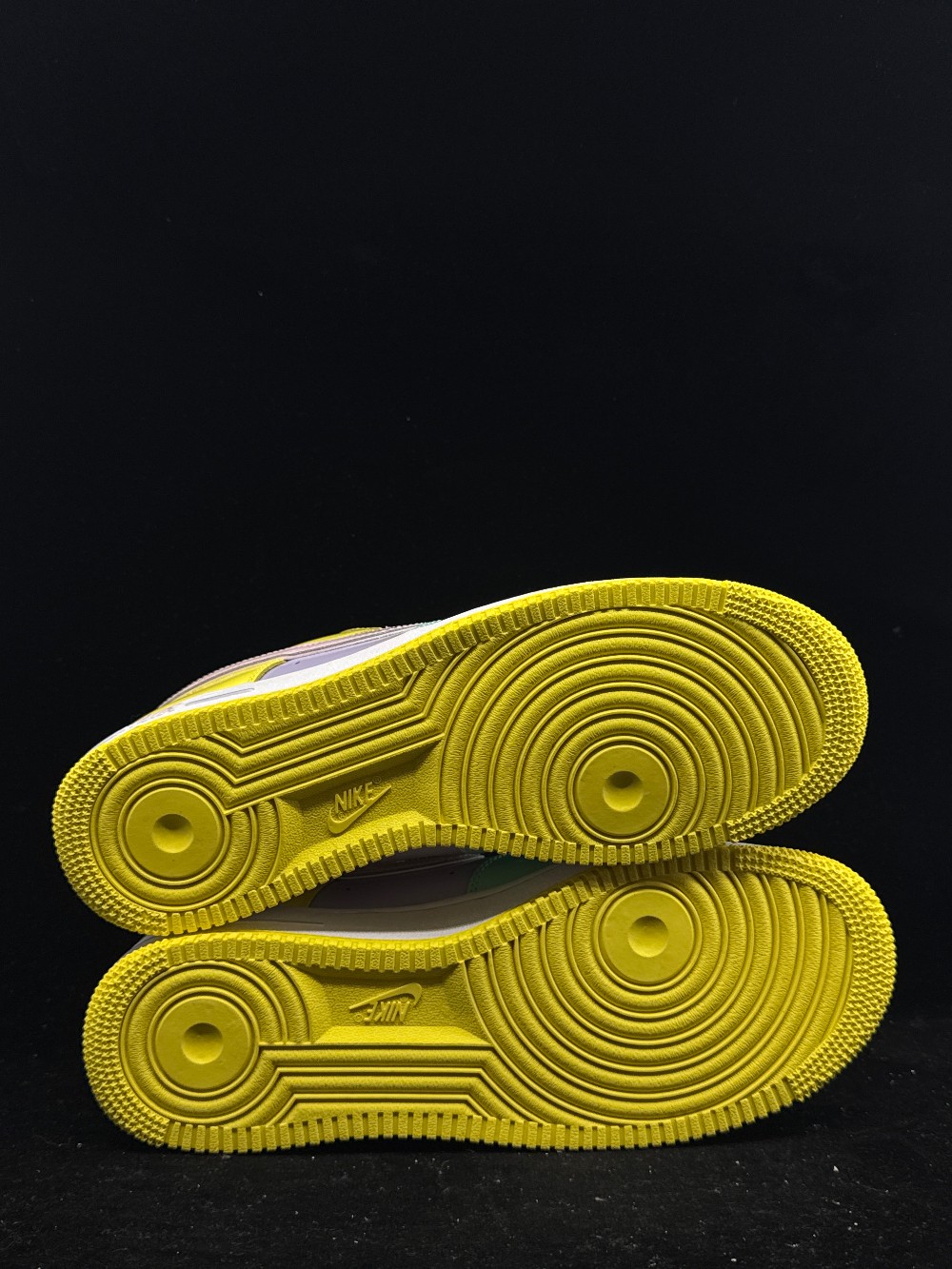 NIKE AIR FORCE 1 LOW - EASTER (2026)