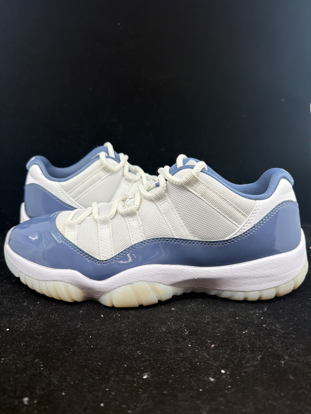 *USED* AJ 11 LOW - DIFFUSED BLUE