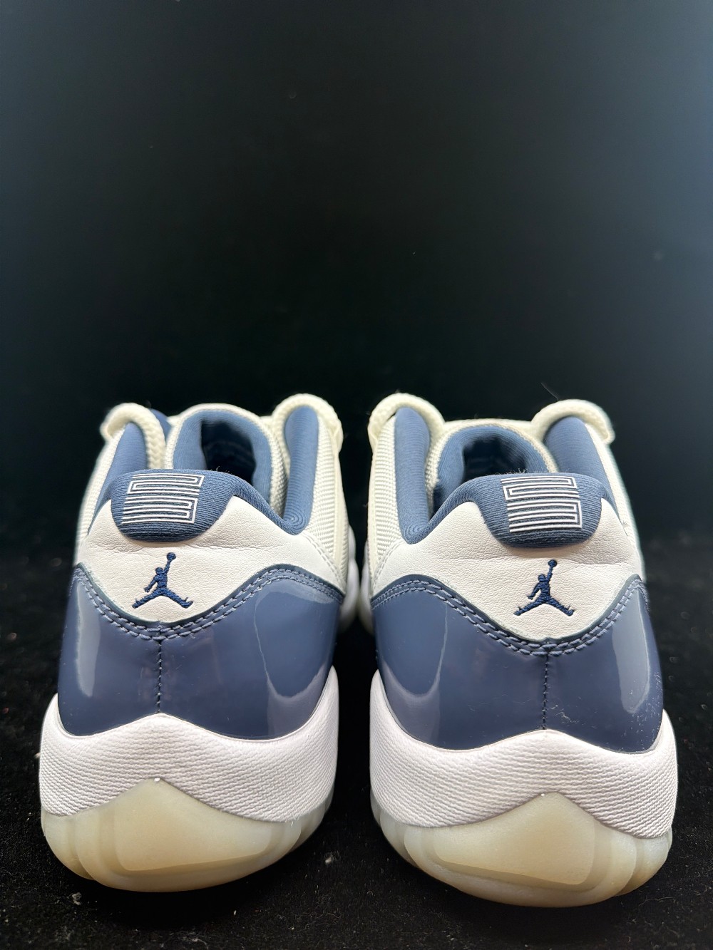 *USED* AJ 11 LOW - DIFFUSED BLUE