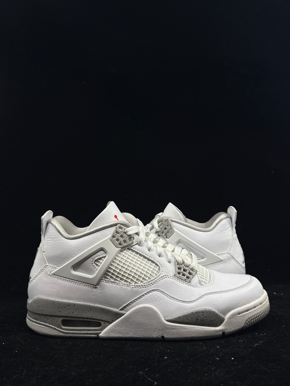 *USED* AJ 4 - WHITE OREO