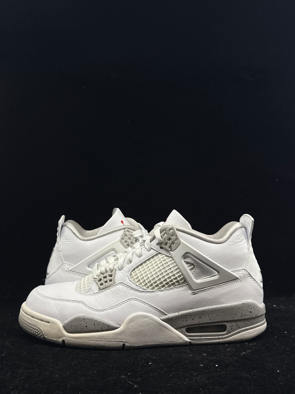 *USED* AJ 4 - WHITE OREO