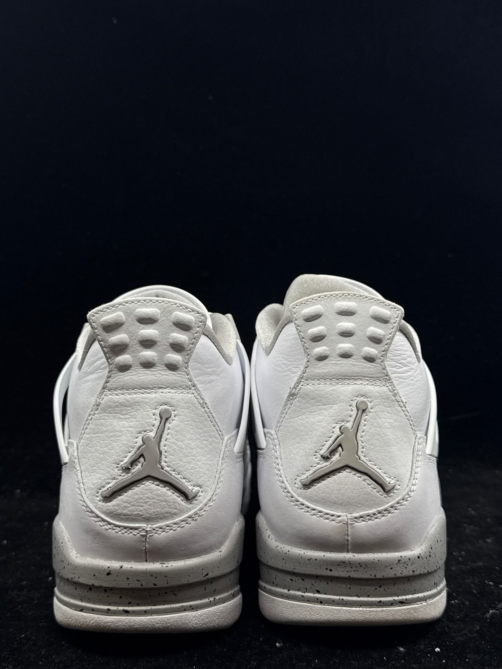 *USED* AJ 4 - WHITE OREO