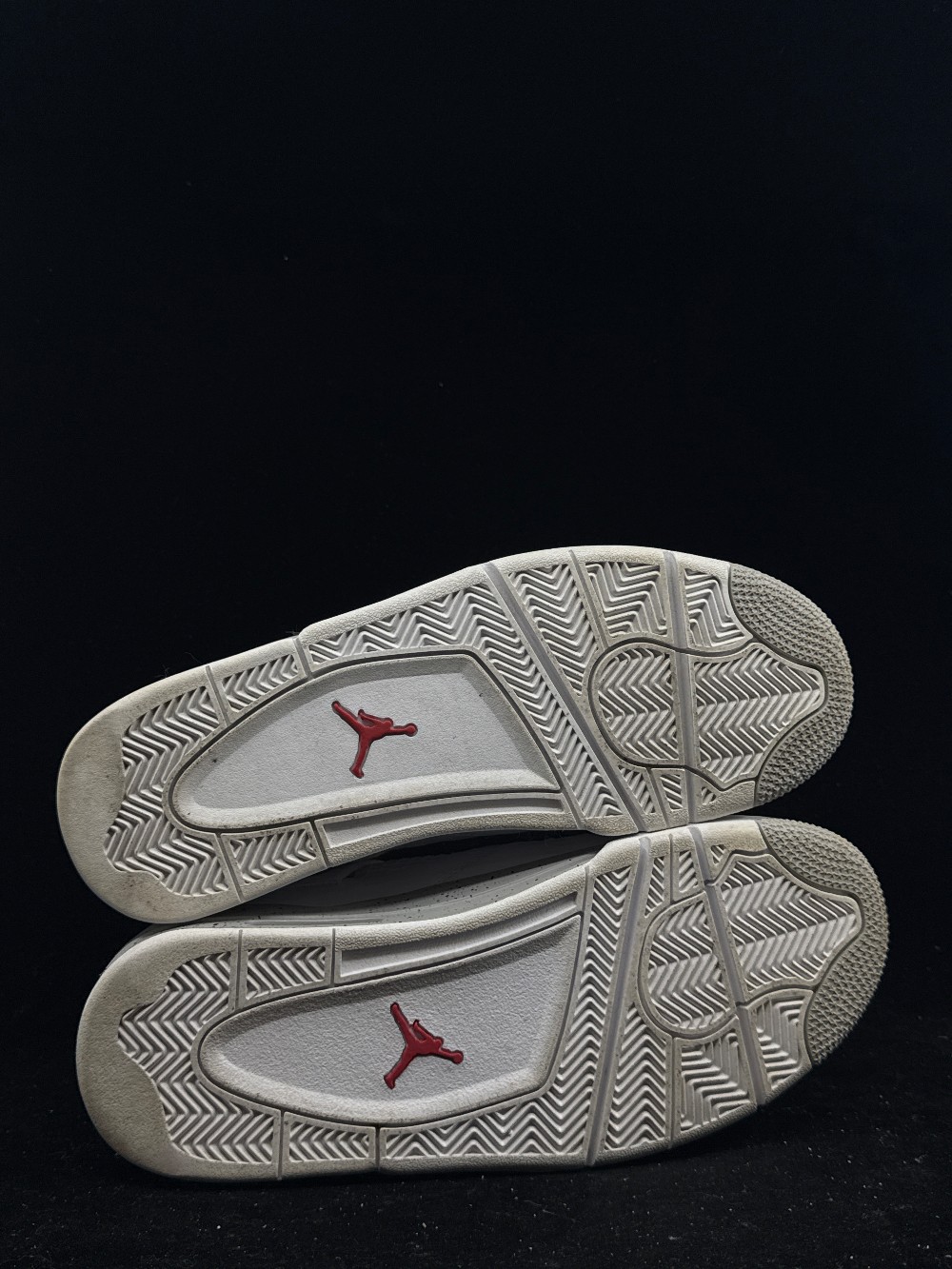 *USED* AJ 4 - WHITE OREO