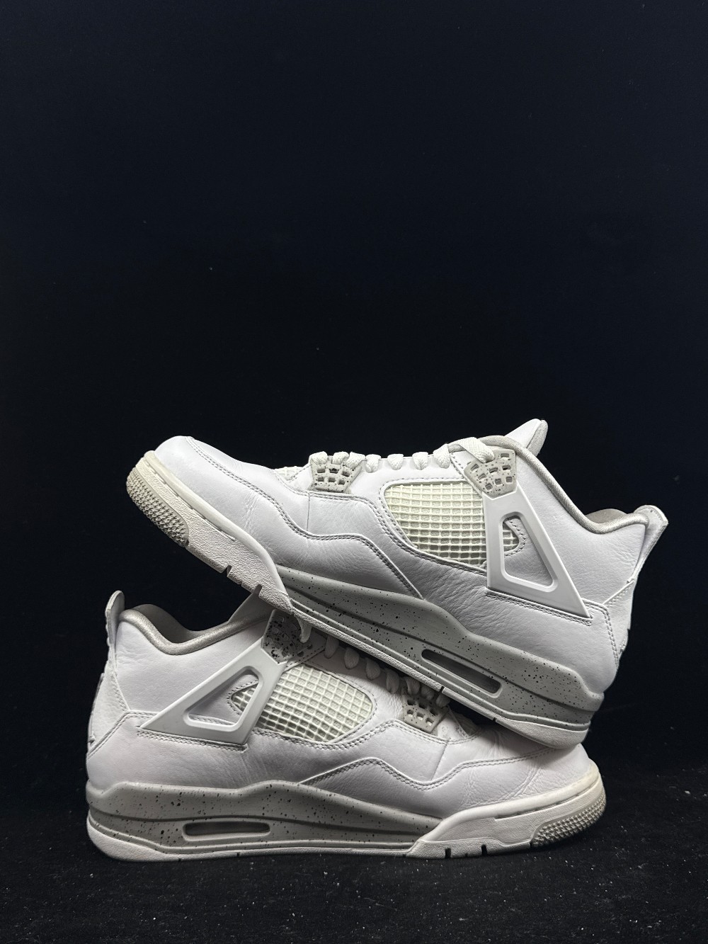 *USED* AJ 4 - WHITE OREO