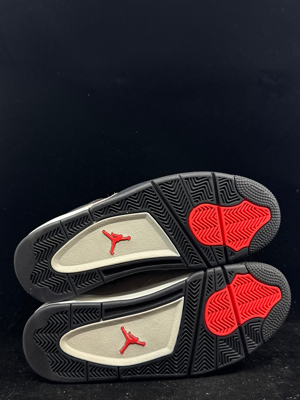 *VNDS* AJ 4 -TAUPE HAZE