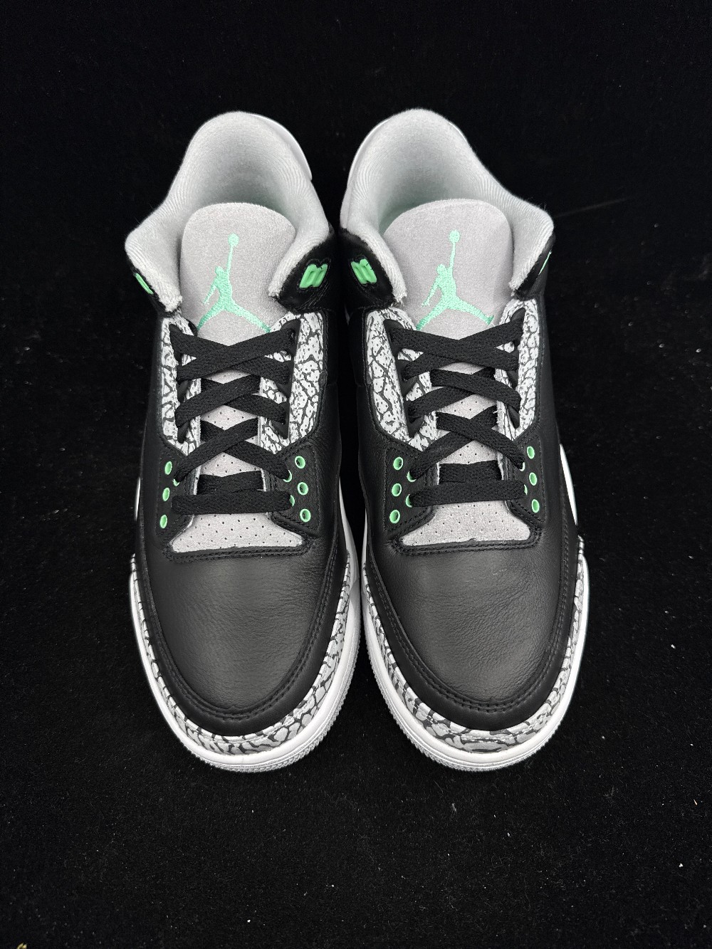 AJ 3 - GREEN GLOW