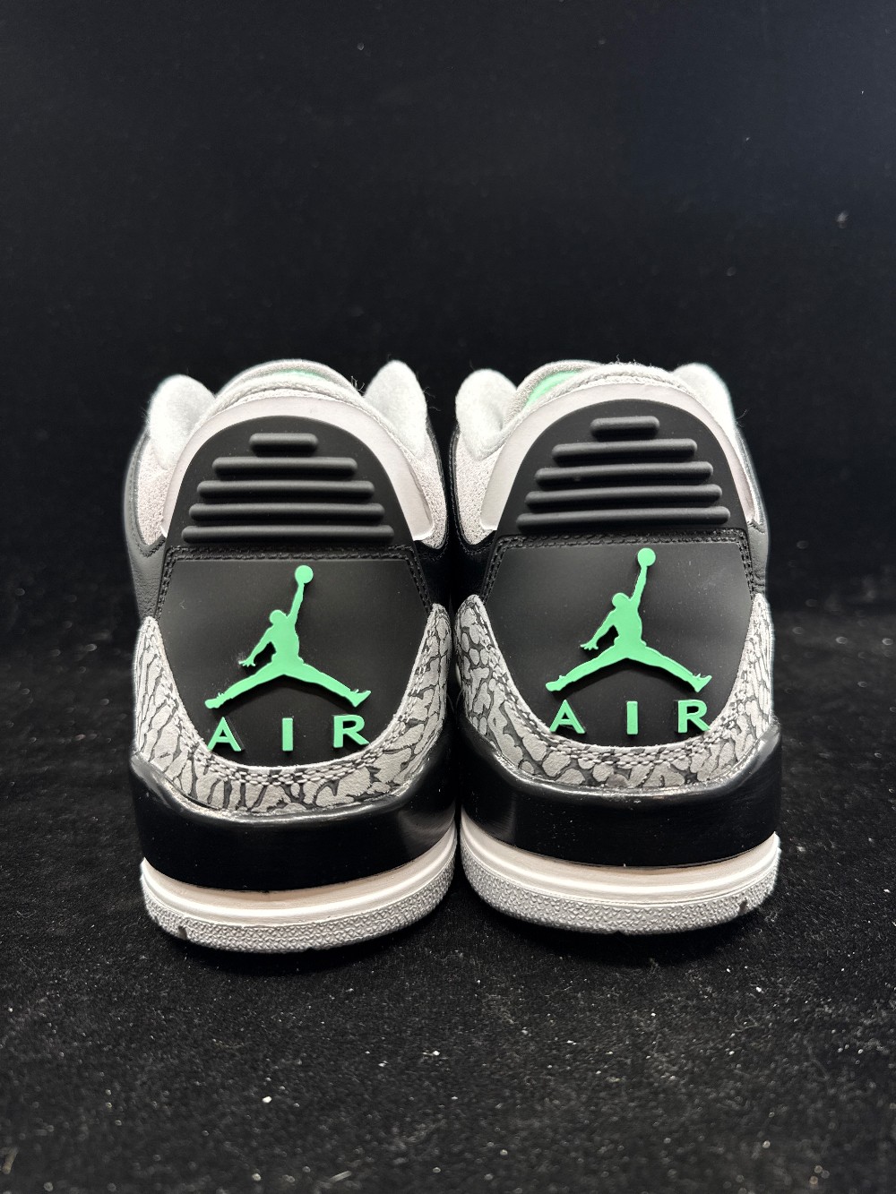 AJ 3 - GREEN GLOW