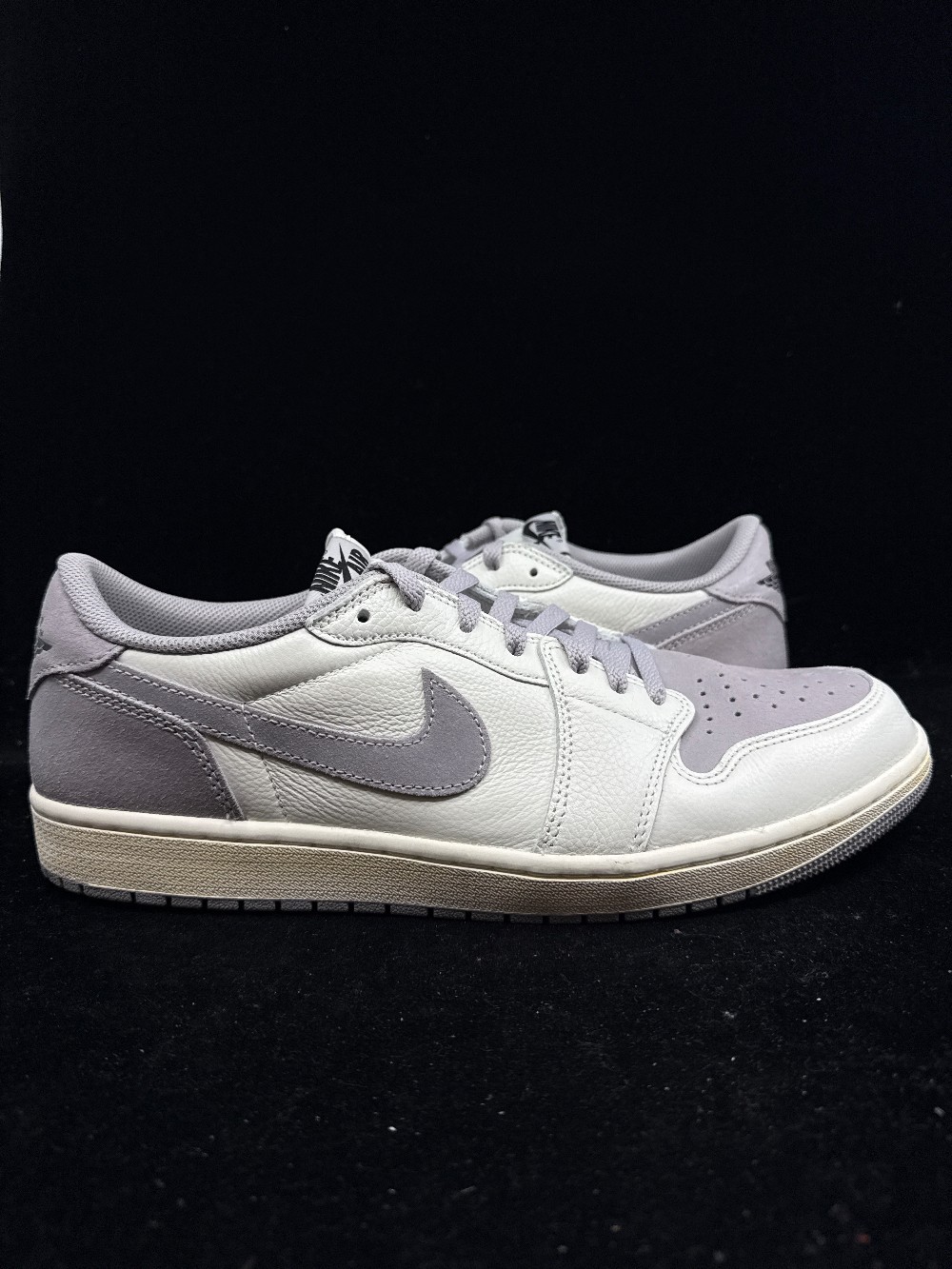 *USED* AJ 1 LOW OG - ATMOSPHERE GREY