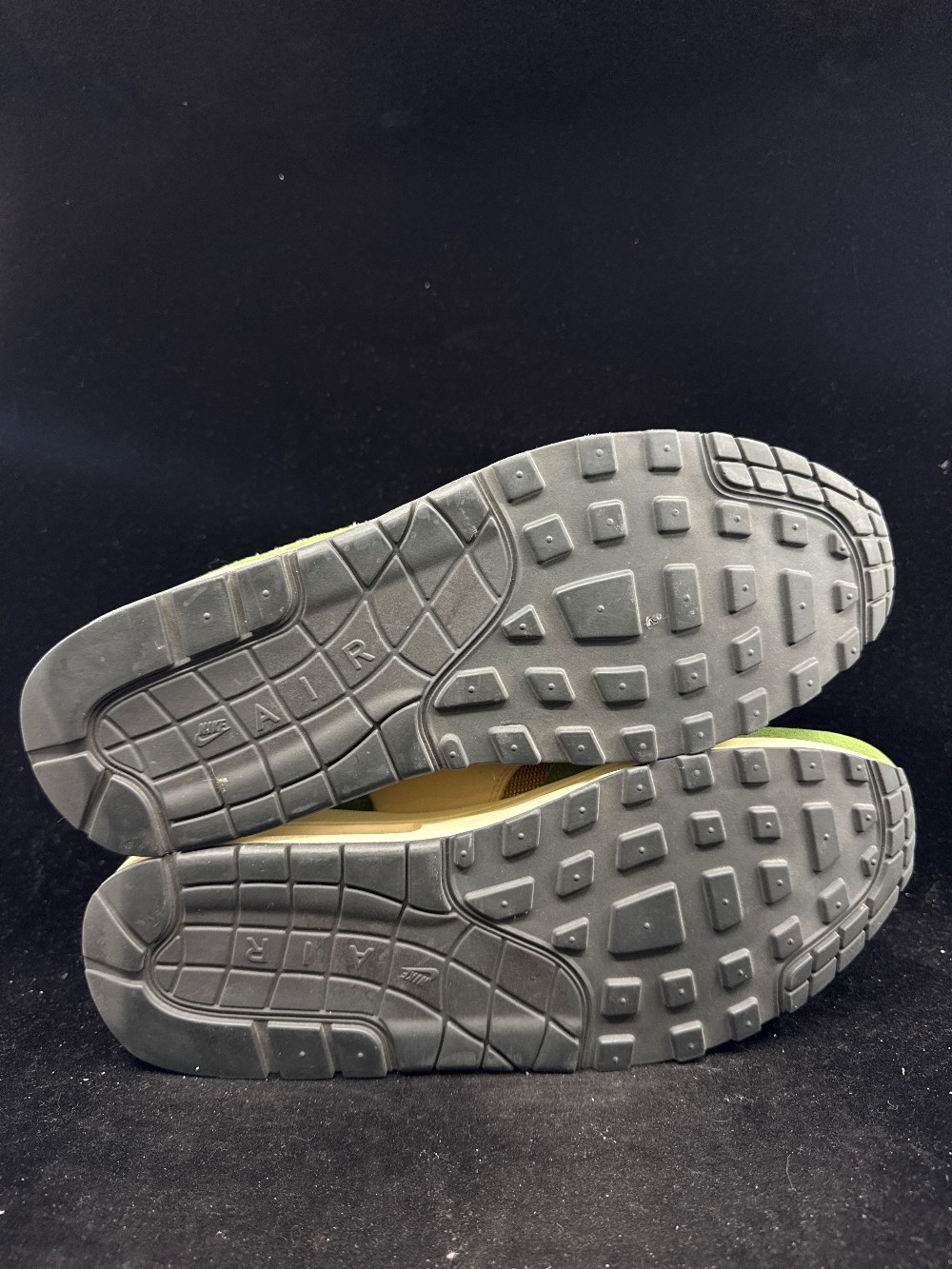 *USED* NIKE AIR MAX 1 SH - TREELINE