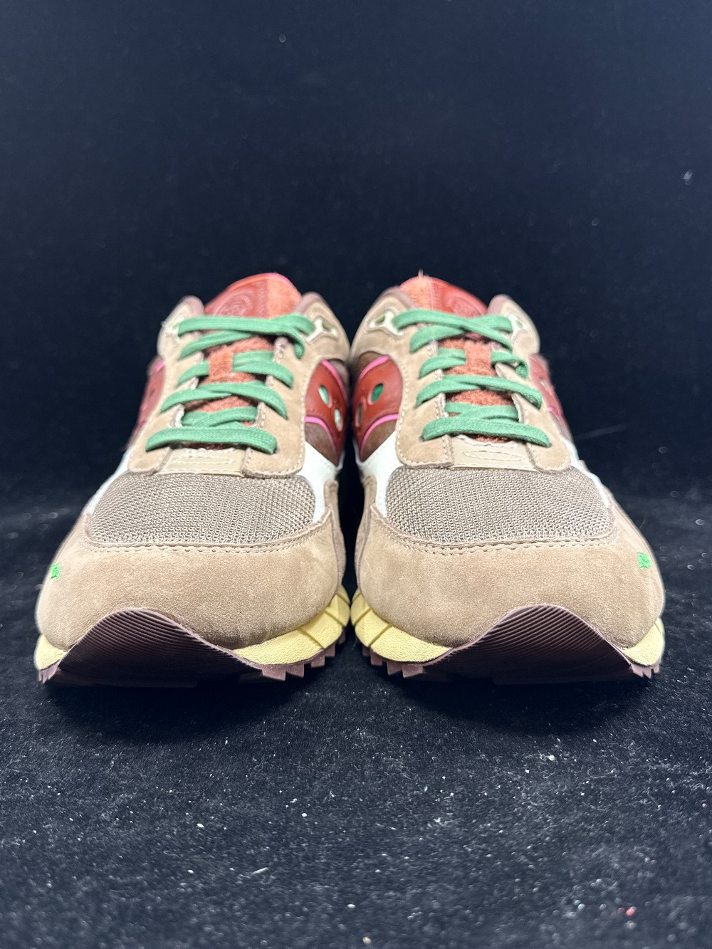 *USED* SAUCONY SHADOW 6000 - FEATURE CHOCOLATE CHIP
