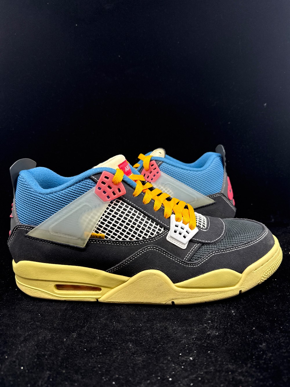 *USED* AJ 4 X UNION - OFF NOIR