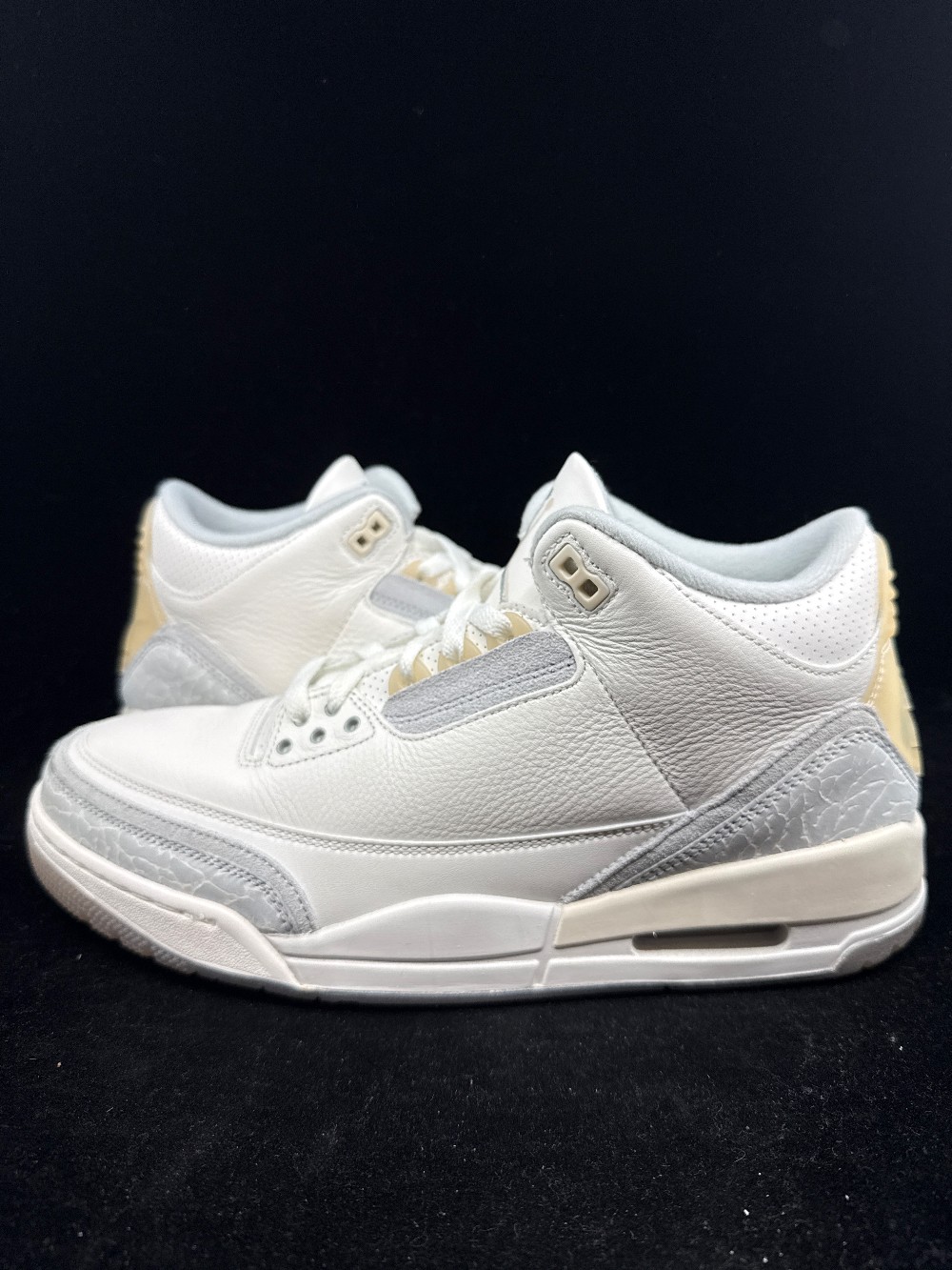 *USED* AJ 3 - CRAFT IVORY