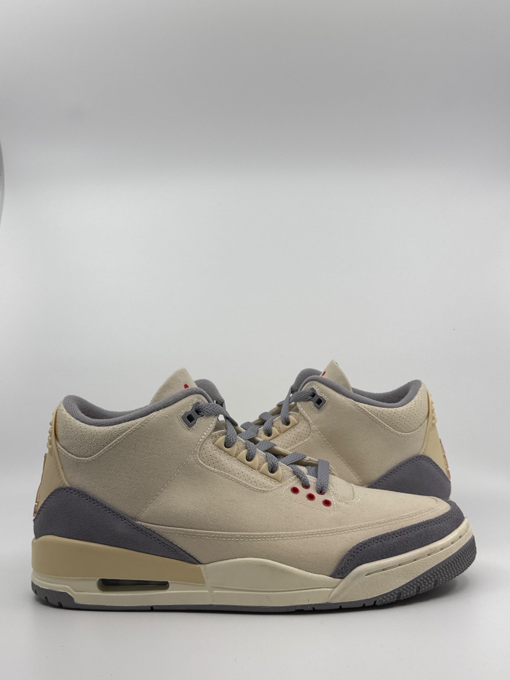 *USED* AJ 3 - MUSLIN