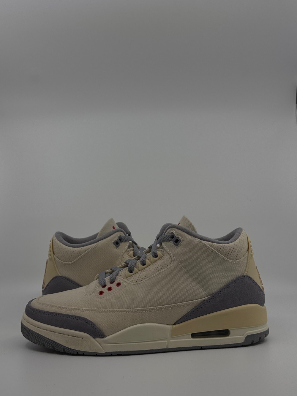 *USED* AJ 3 - MUSLIN