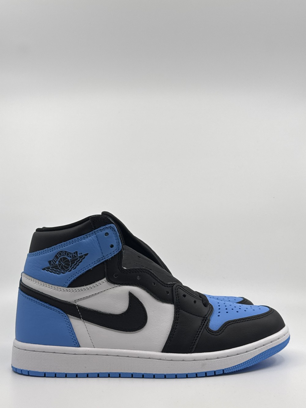 AJ 1 - UNC TOE