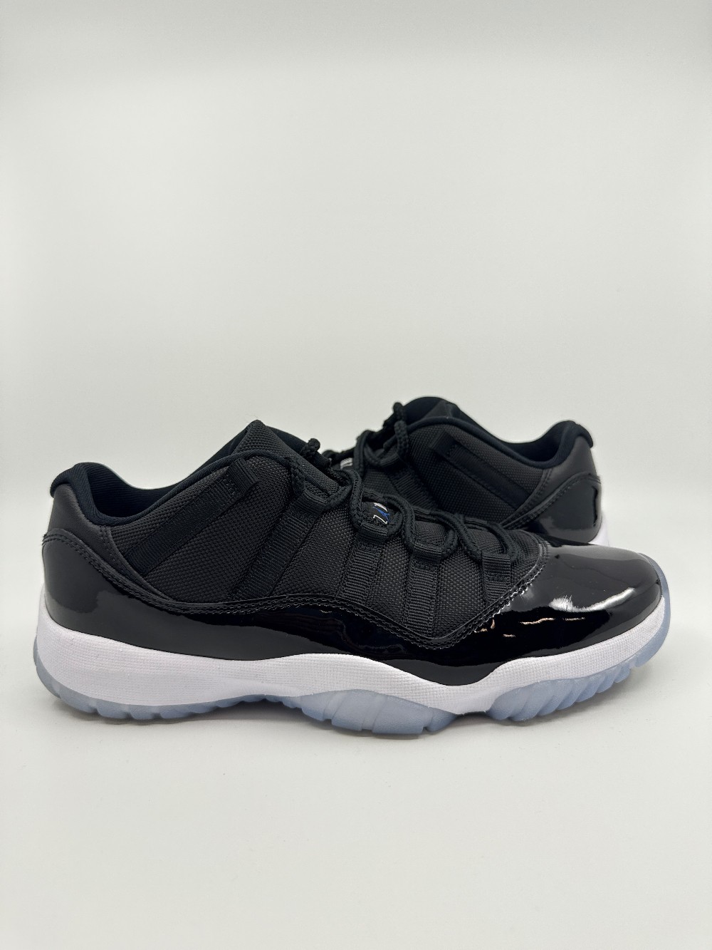 *USED* AJ 11 LOW - SPACE JAM