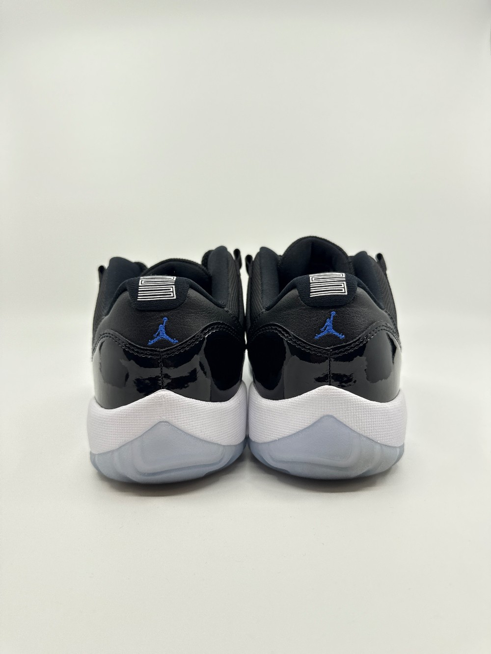 *USED* AJ 11 LOW - SPACE JAM