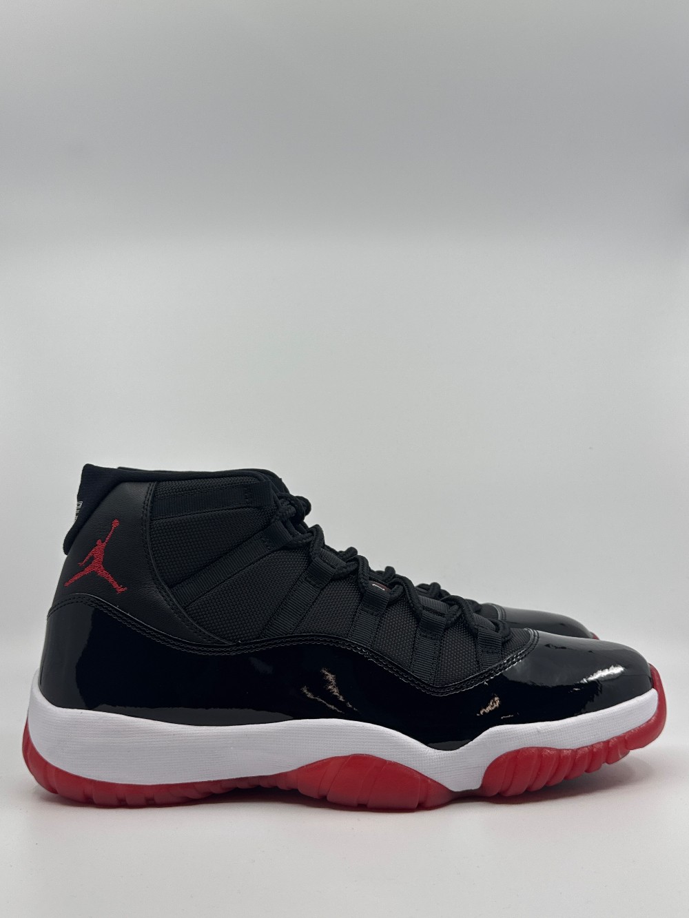 AJ 11 - PLAYOFFS BRED (2019)