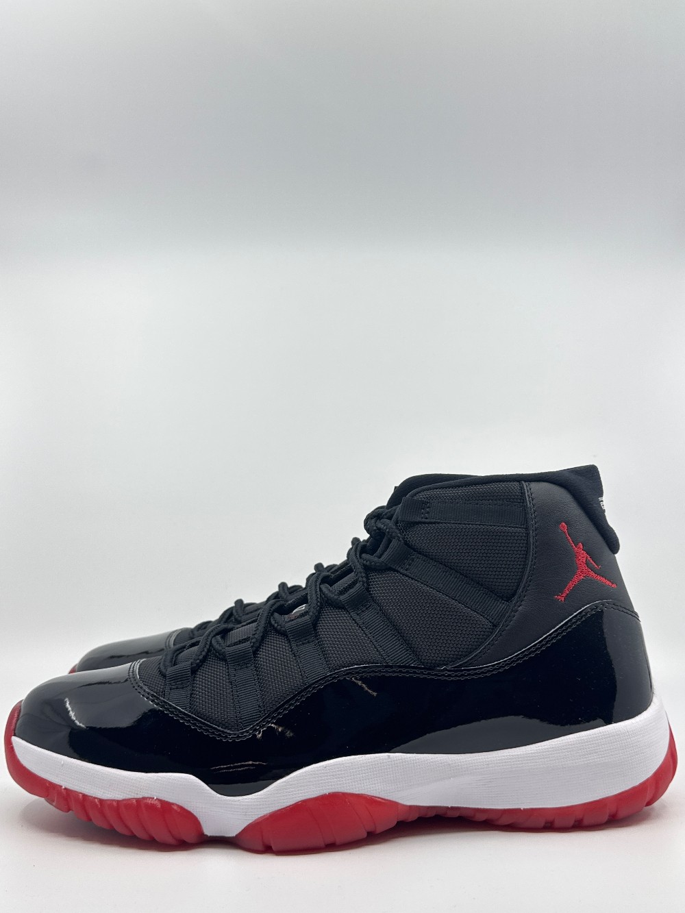 AJ 11 - PLAYOFFS BRED (2019)