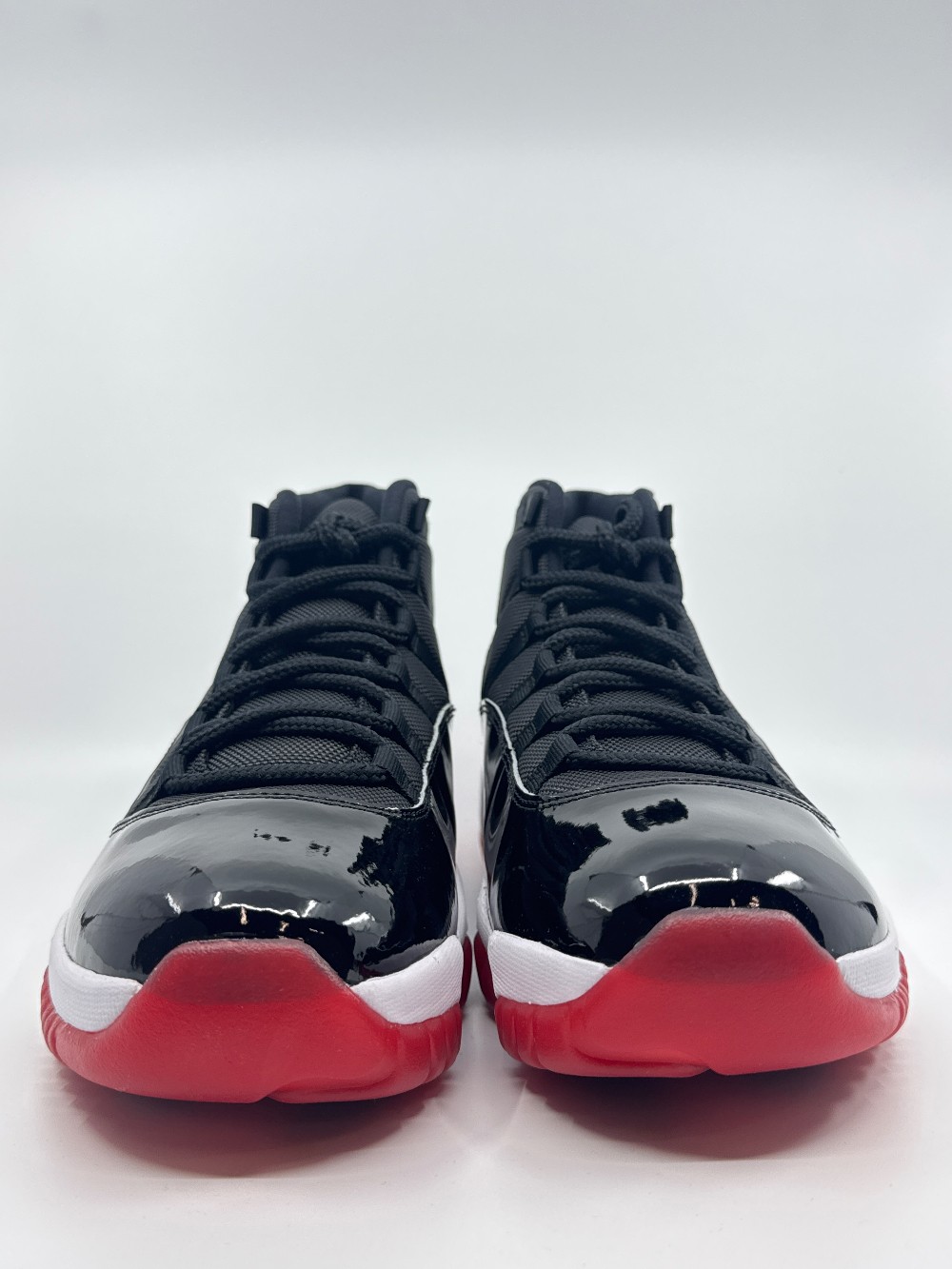 AJ 11 - PLAYOFFS BRED (2019)
