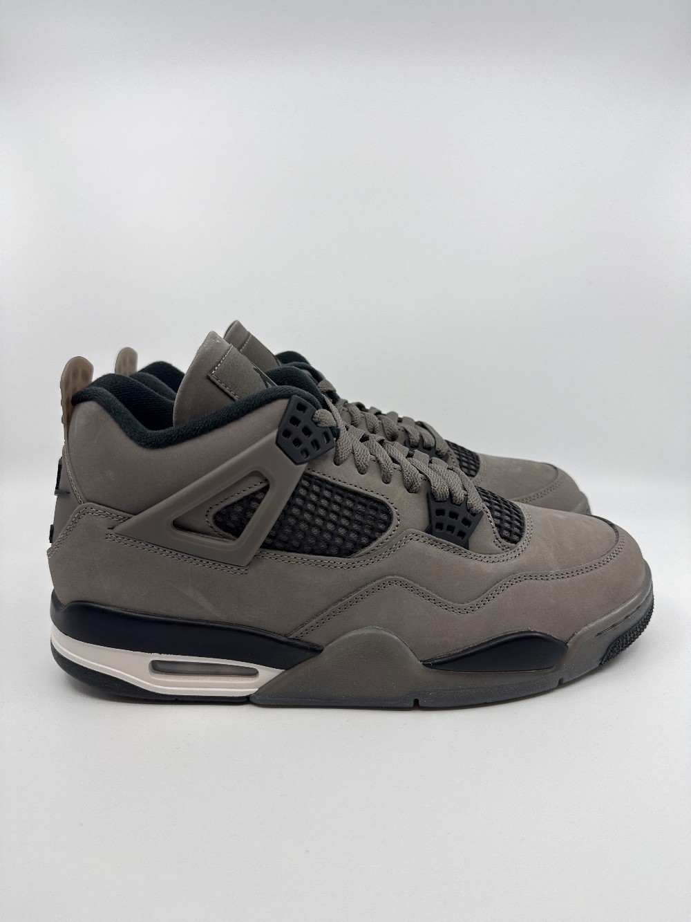 AJ 4 - CAVE STONE