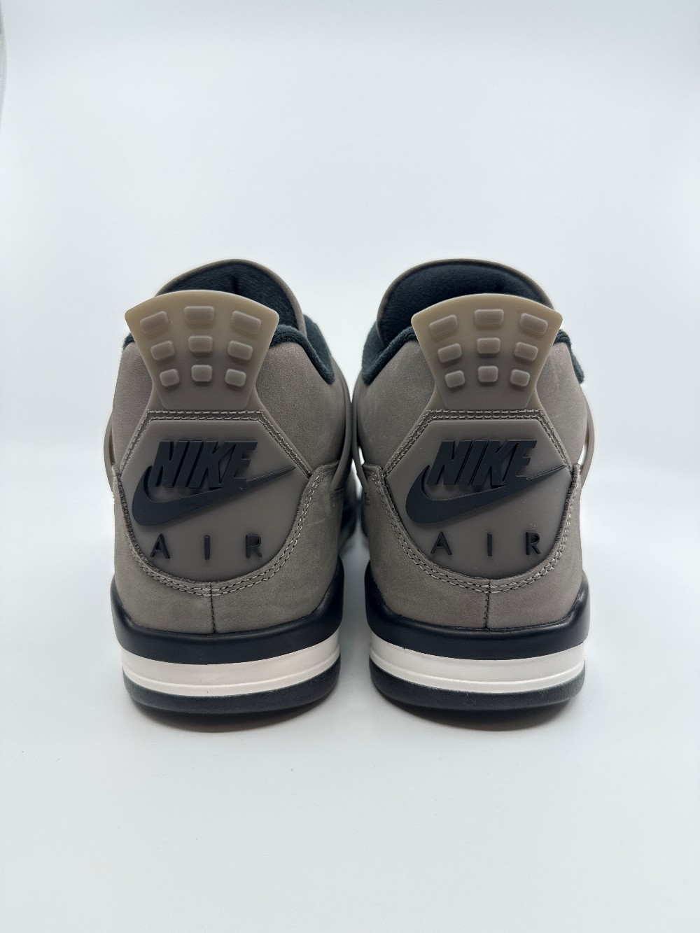 AJ 4 - CAVE STONE