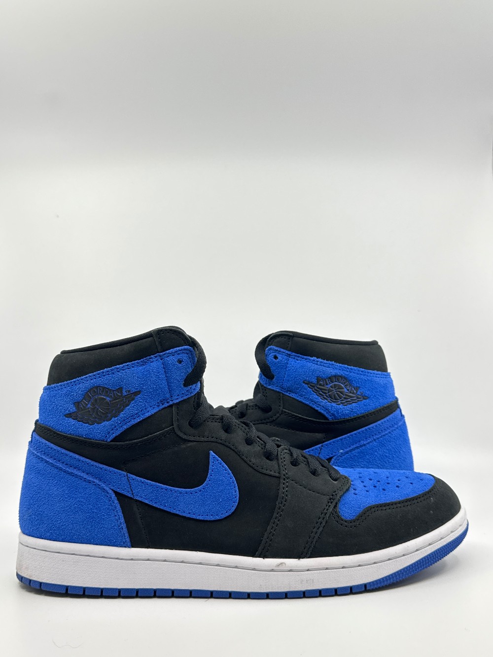 *USED* AJ 1 - ROYAL REIMAGINED