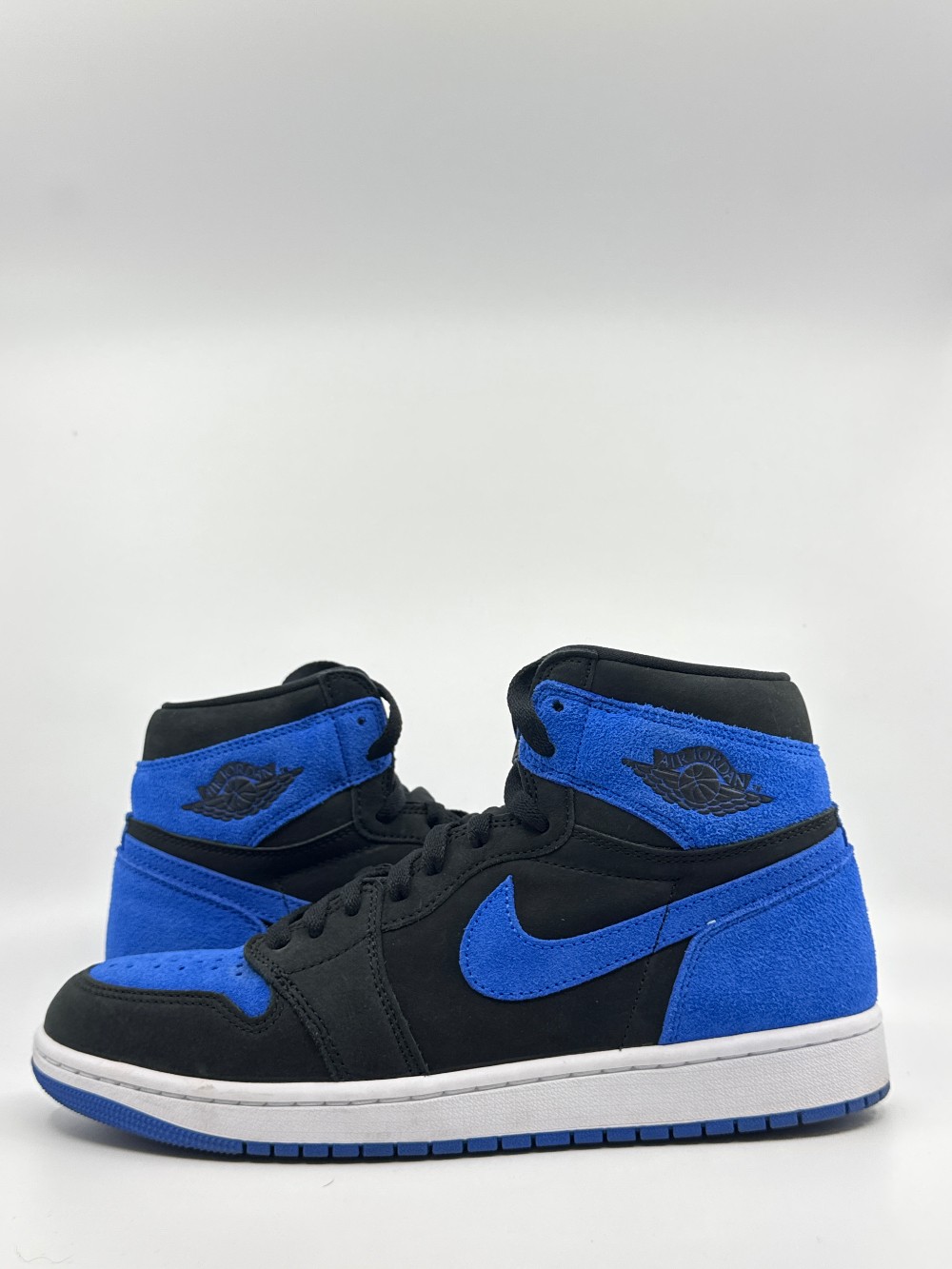 *USED* AJ 1 - ROYAL REIMAGINED