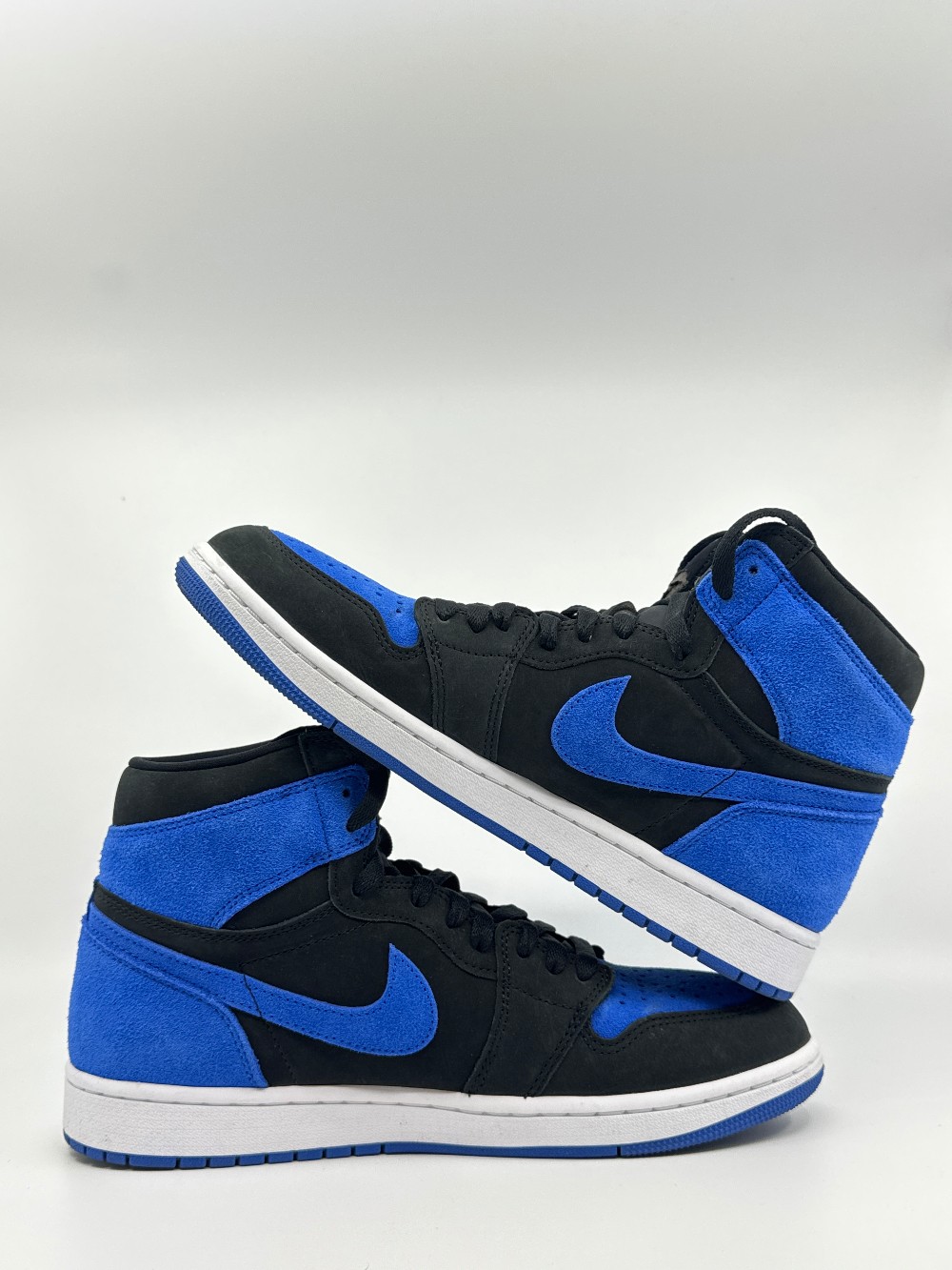 *USED* AJ 1 - ROYAL REIMAGINED