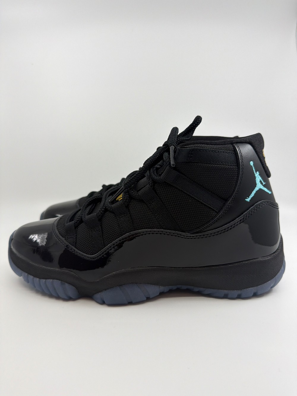 AJ 11 - GAMMA BLUE (2025)