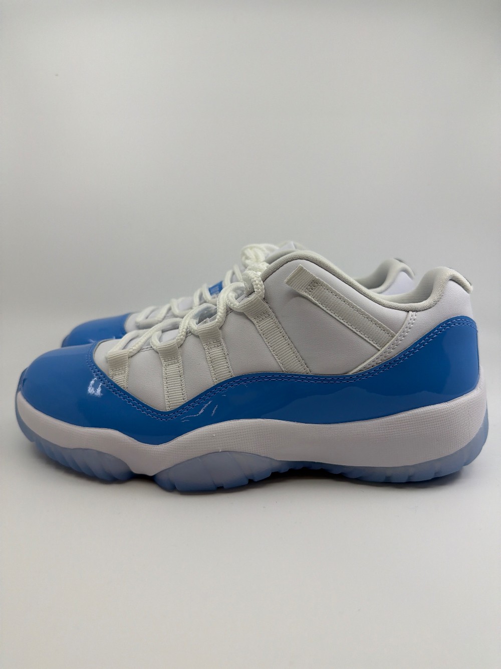 AJ 11 LOW - UNIVERSITY BLUE (2026)