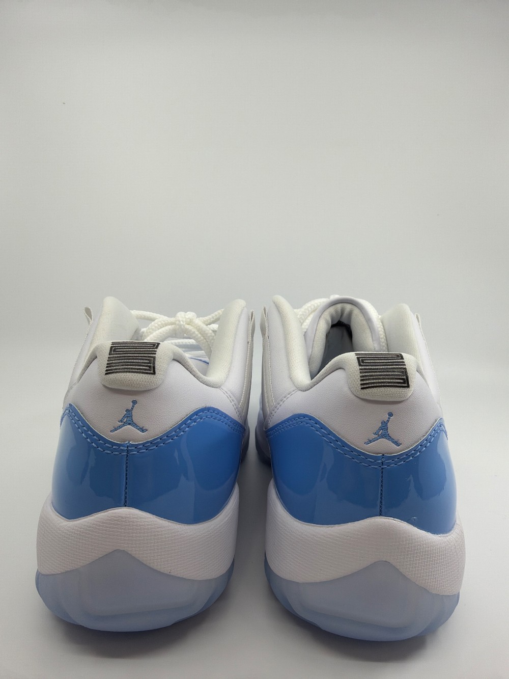 AJ 11 LOW - UNIVERSITY BLUE (2026)