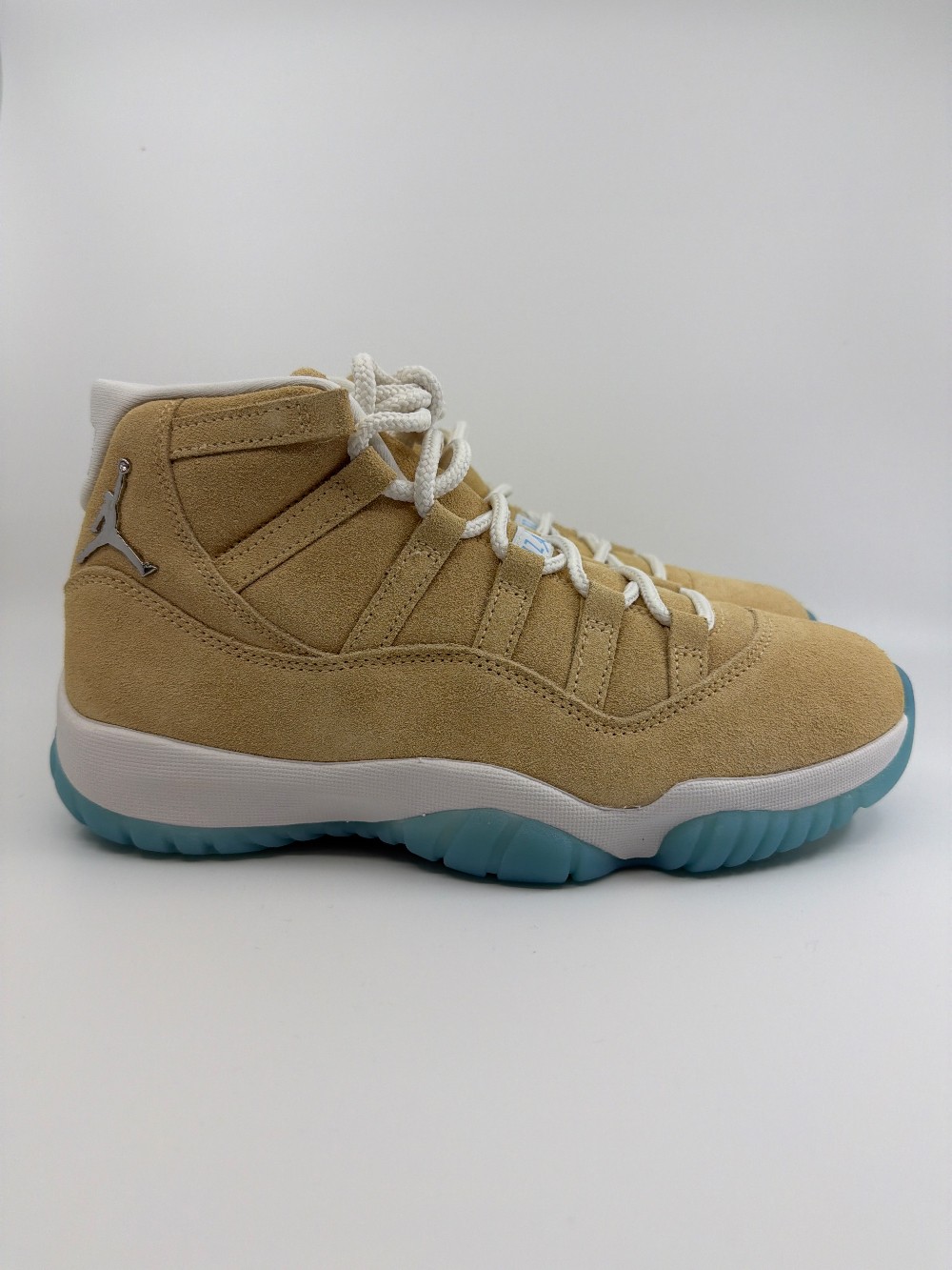 AJ 11 - H-TOWN