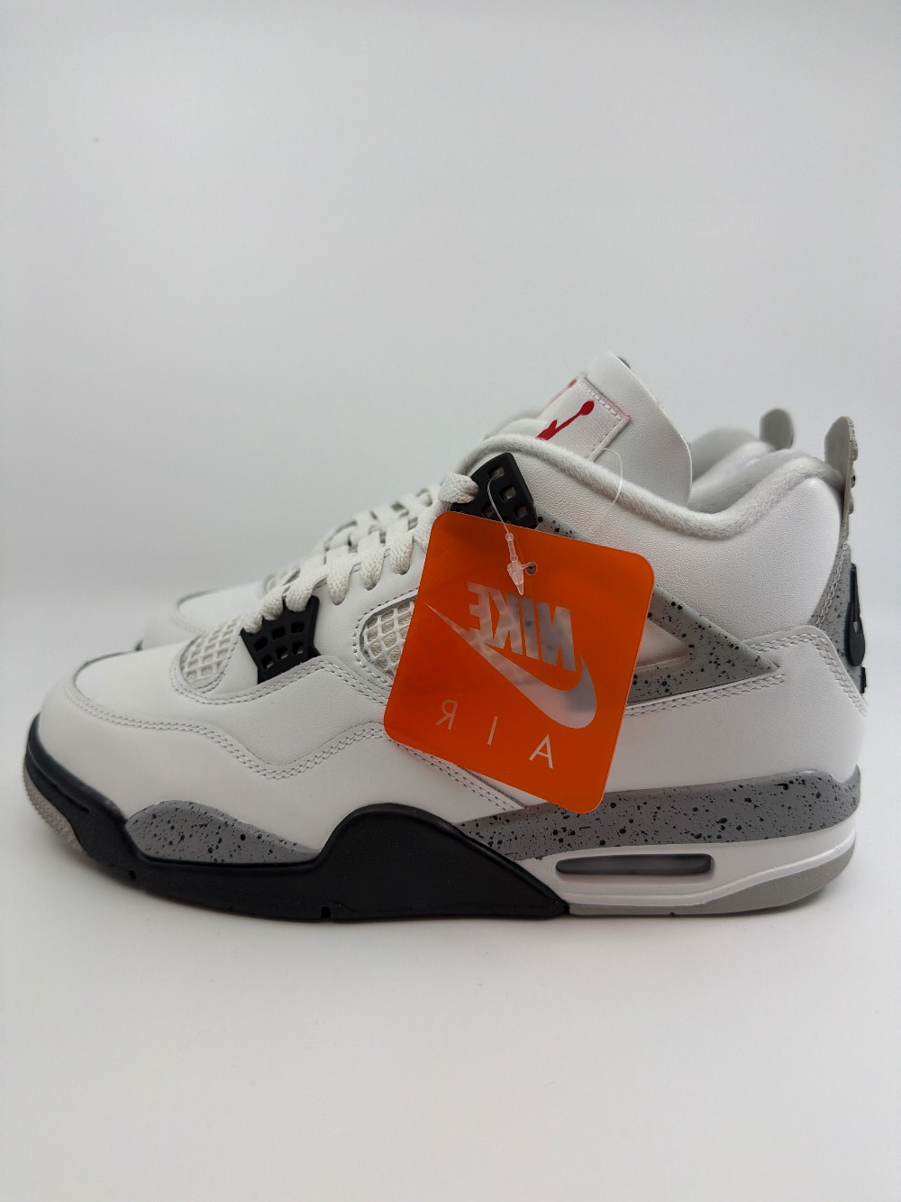 AJ 4 - WHITE CEMENT (2025)