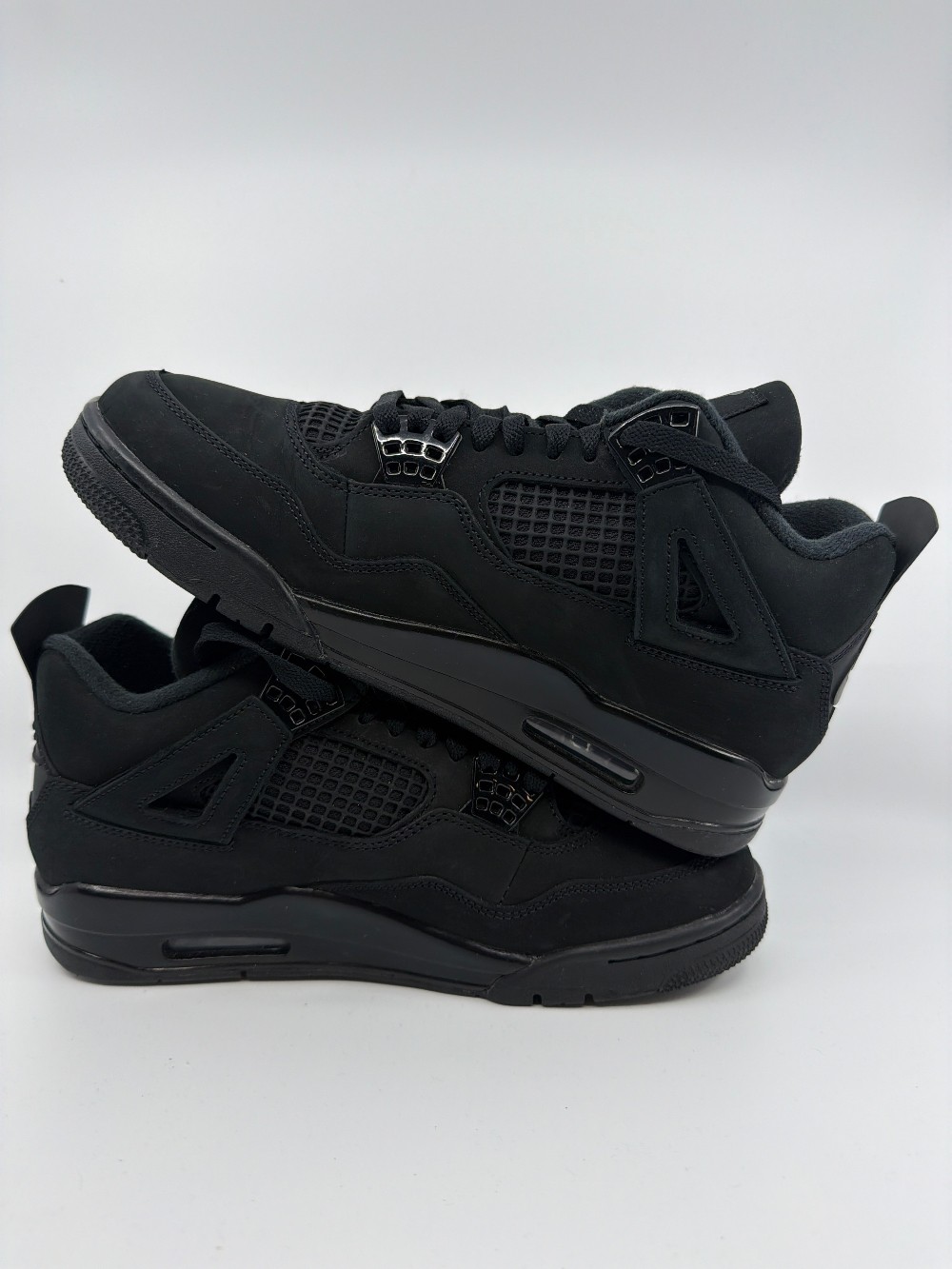 *USED/NO BOX* AJ 4 - BLACK CAT (2025)