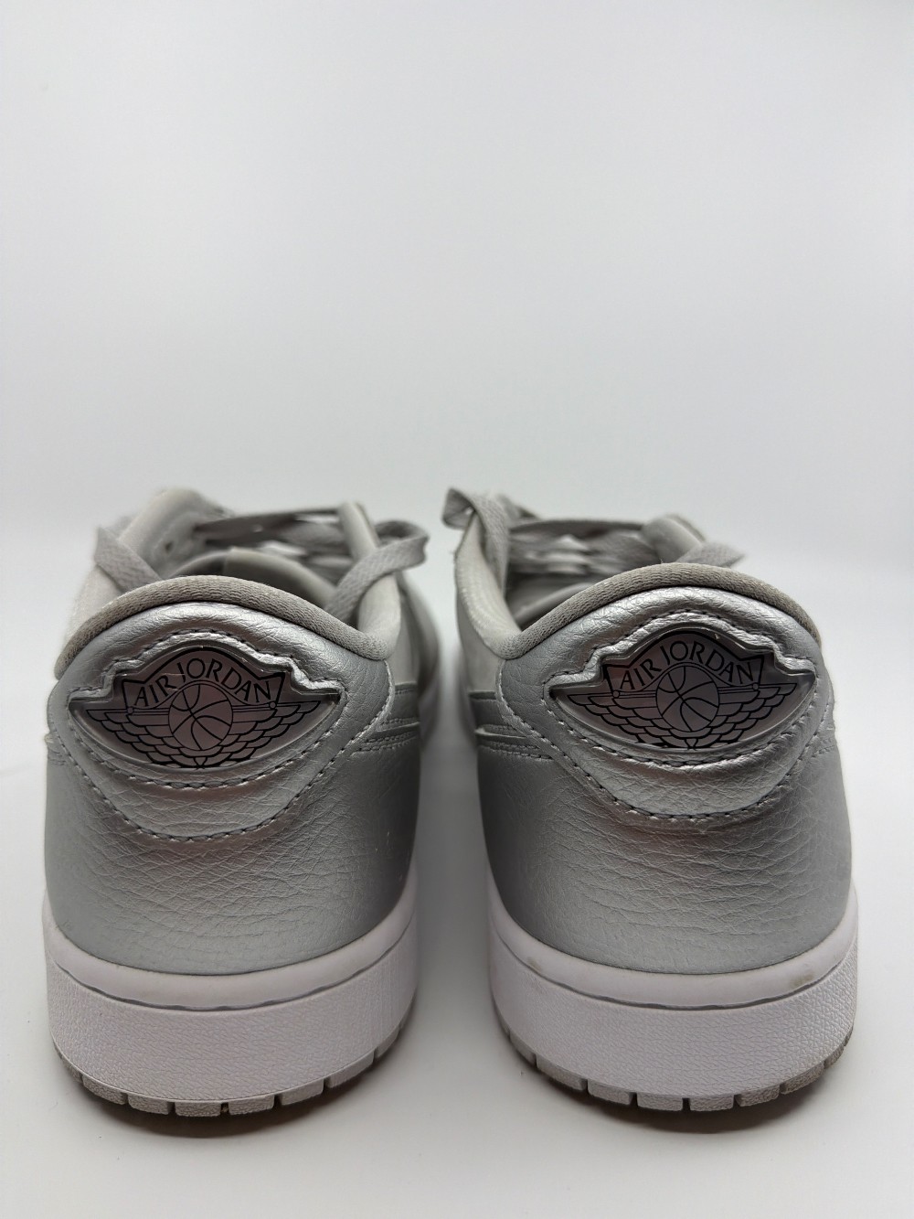 *USED/NO BOX* AJ 1 LOW OG - METALLIC SILVER