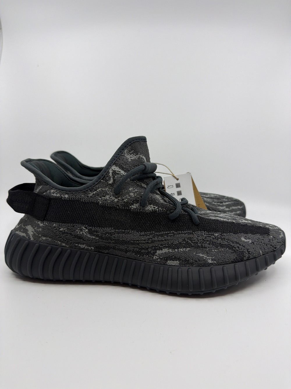 YEEZY 350 BOOST V2 - MX DARK SALT