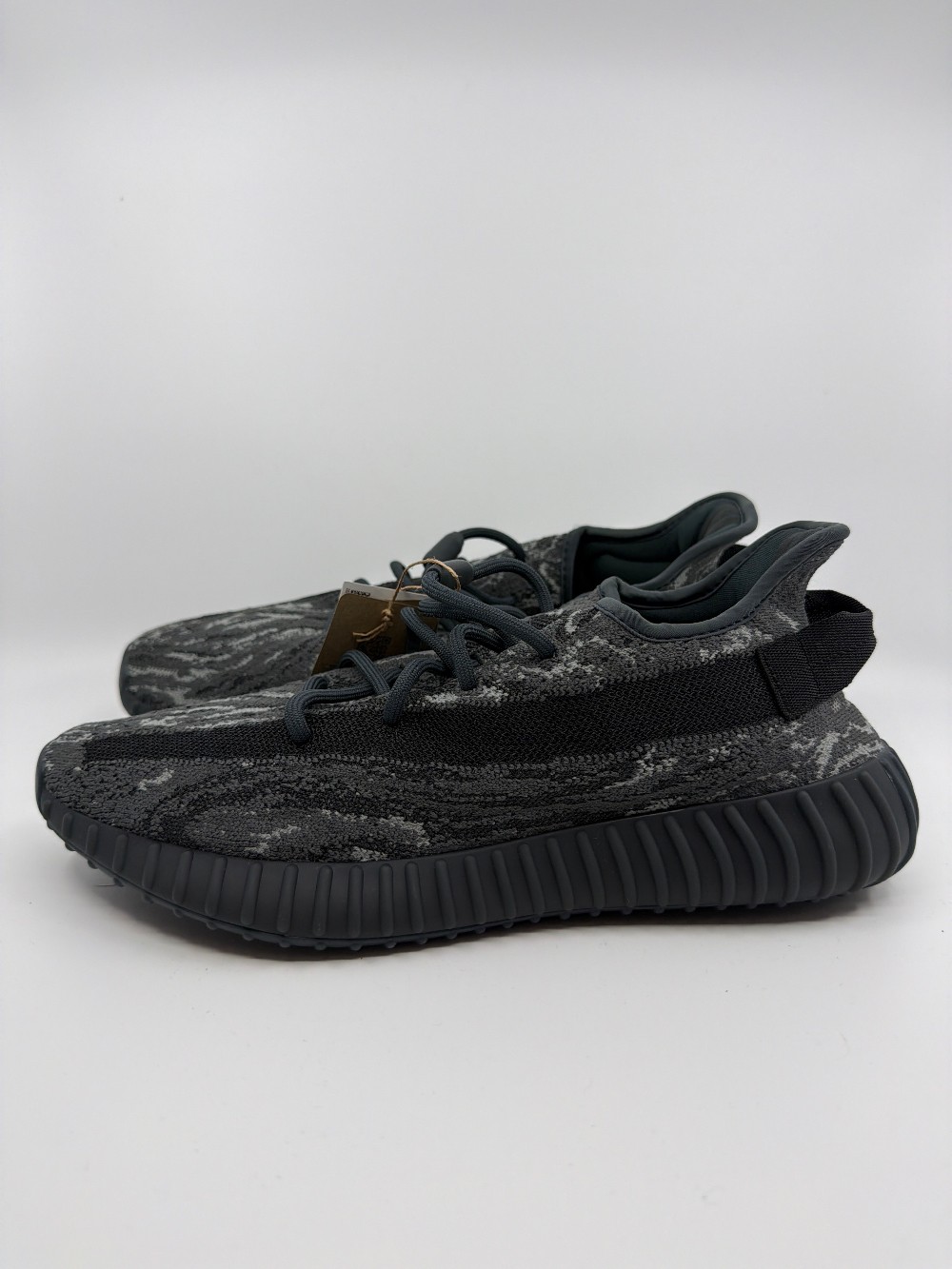 YEEZY 350 BOOST V2 - MX DARK SALT