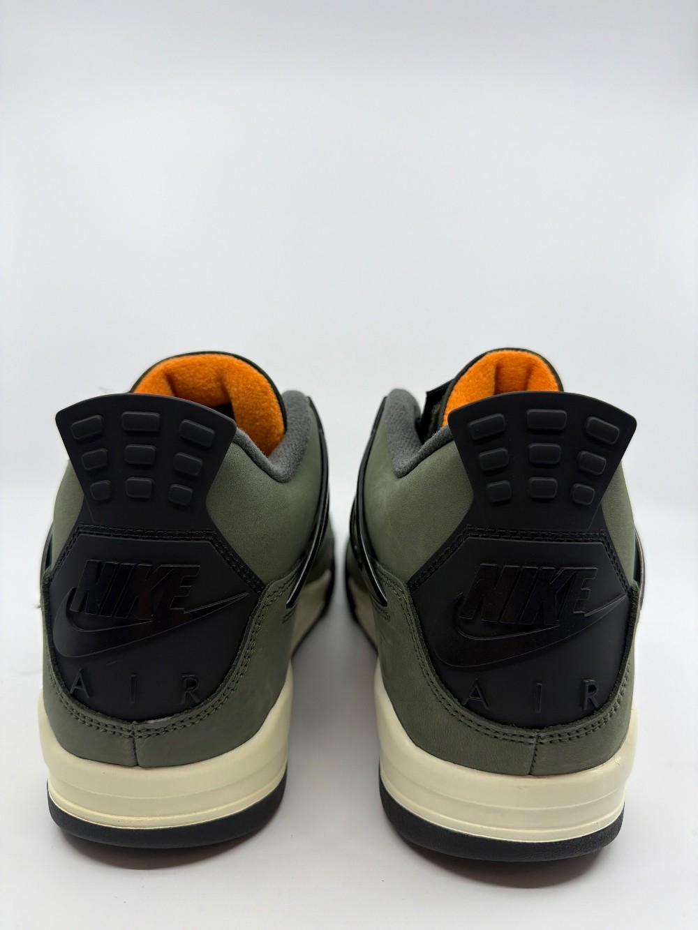 AJ 4 - UNDEFEATED (2025)